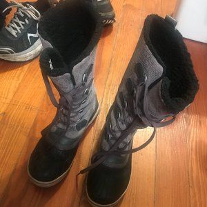 Sorel high winter boots size 8